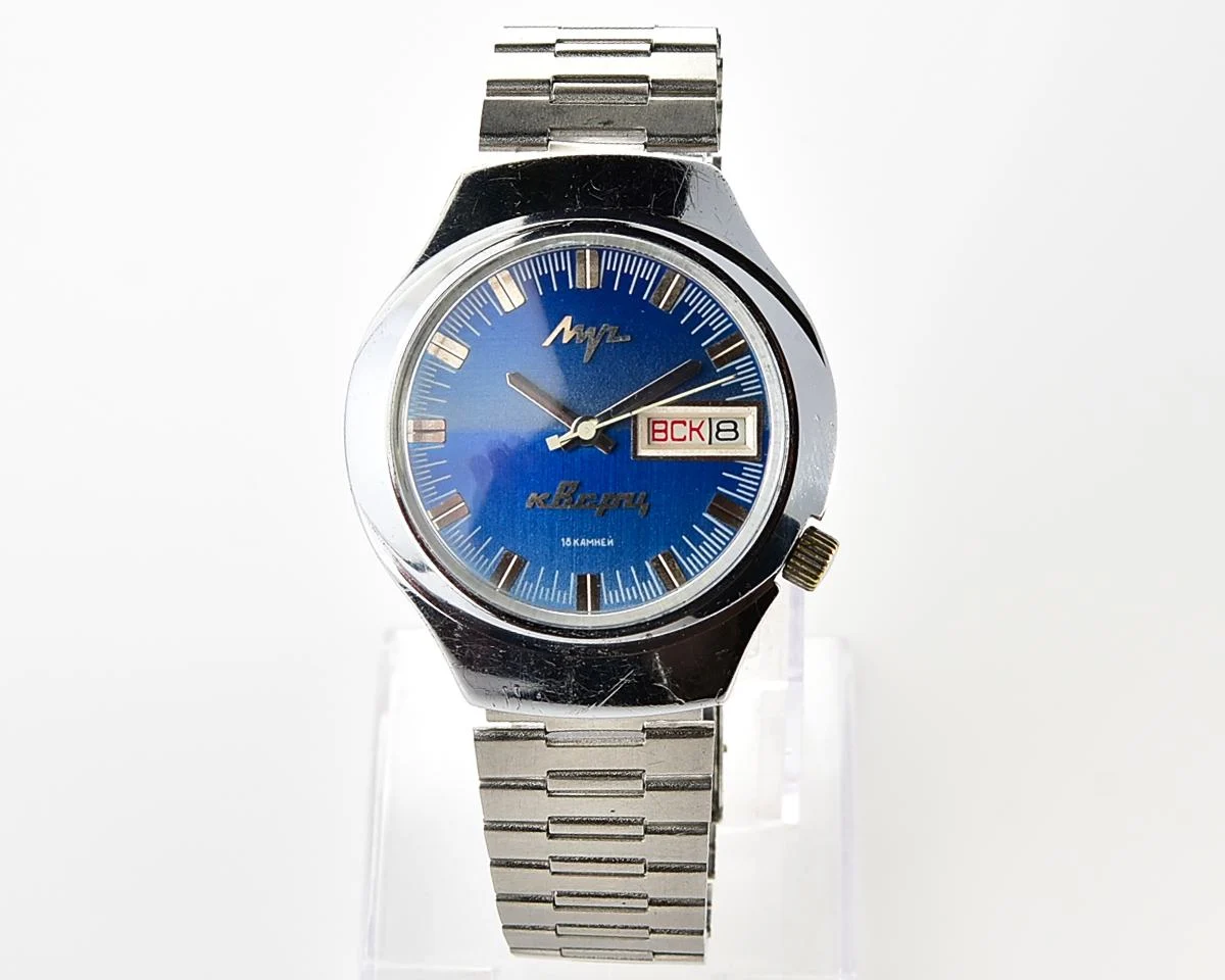 Rare Soviet vintage watch Luch with electro-mechanical hybrid 3055 movement