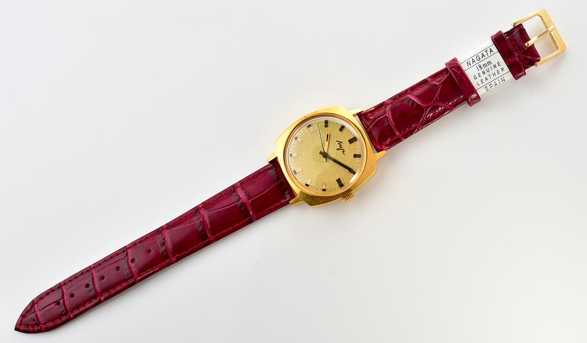 Rare soviet vintage watch LUCH with electro-mechanical hybrid 3045 movement!