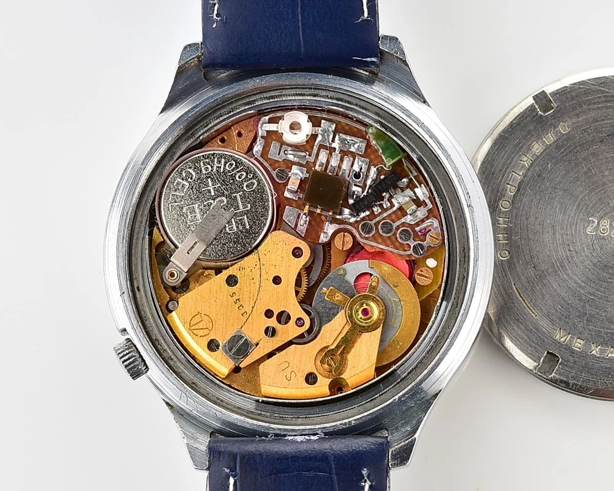 Rare Soviet vintage watch Luch with electro-mechanical hybrid 3055 movement