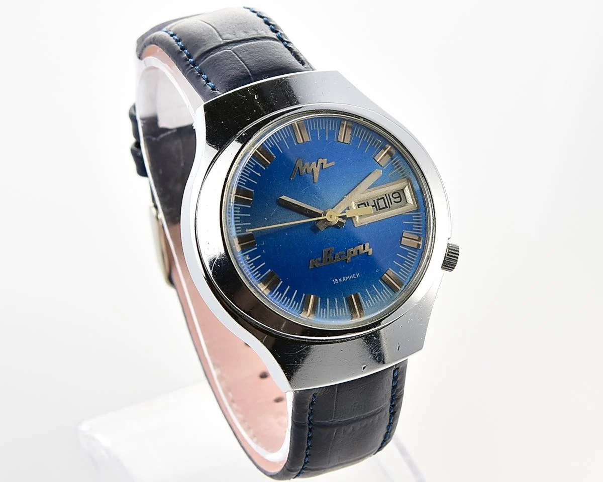 Rare Soviet vintage watch Luch with electro-mechanical hybrid 3055 movement