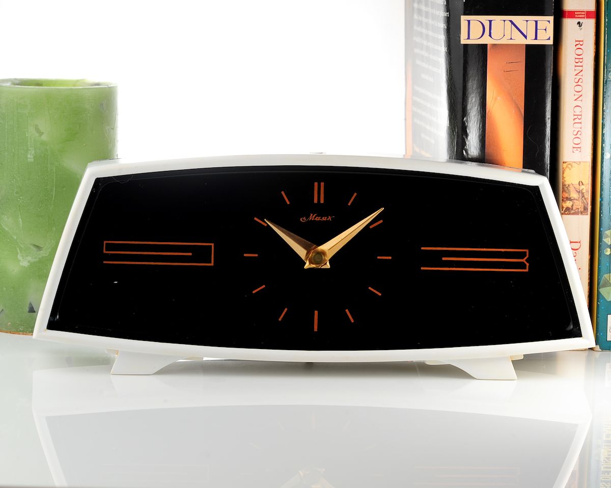 MAYAK soviet mechanical table clock