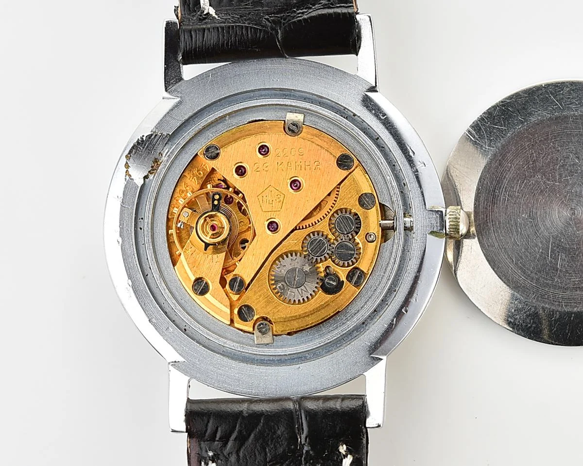 Beautiful Poljot De Luxe watch with vintage Soviet mechanical 2209 movement
