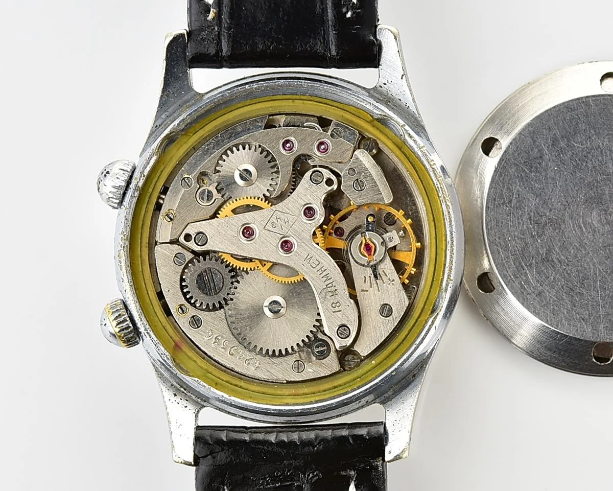 Signal vintage mechanical watch with alarm function
