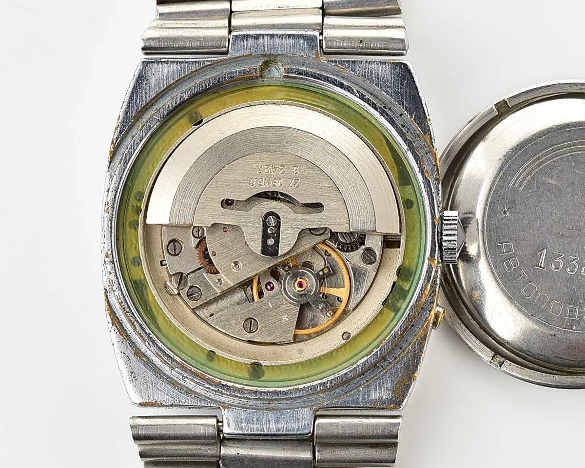 Slava-tank Soviet mechanical vintage watch – automatic self winding movement
