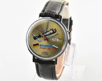 Slava Baikonur mechanical self-winding movement watch with Mir space station
