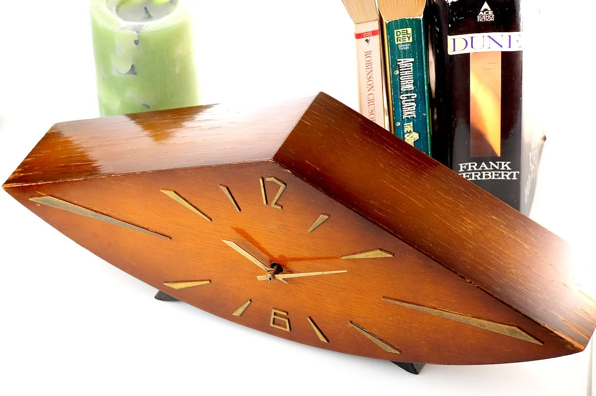 Vesna Soviet mechanical table clock (fireplace mantel clock) in wooden body