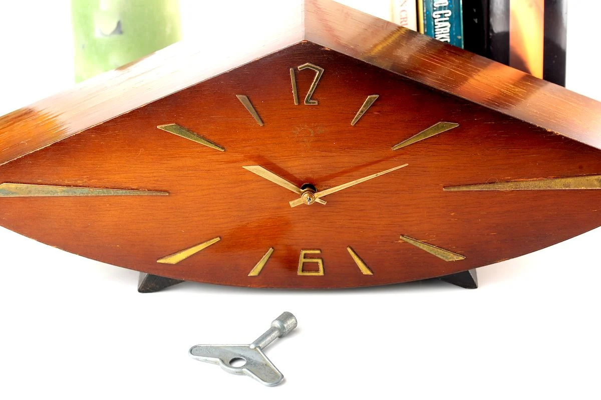 Vesna Soviet mechanical table clock (fireplace mantel clock) in wooden body
