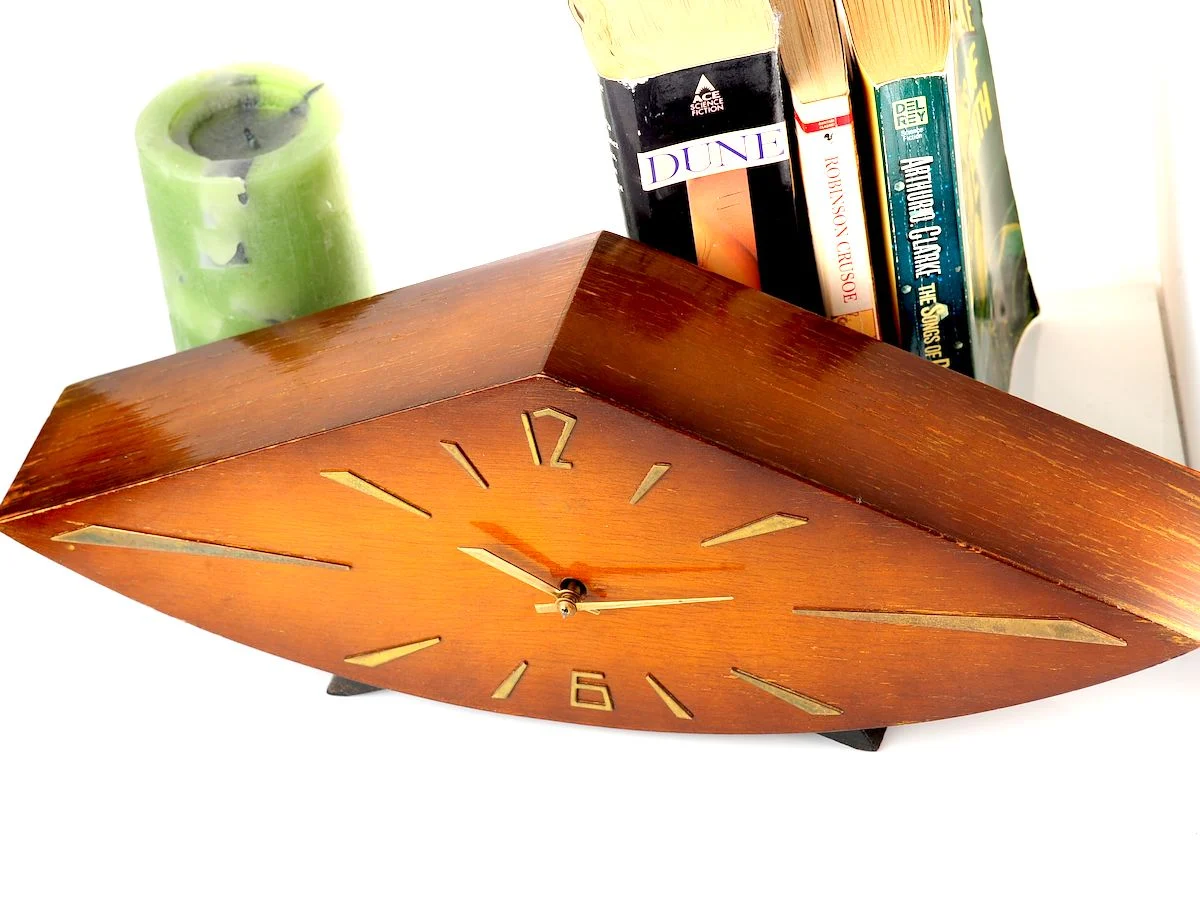 Vesna Soviet mechanical table clock (fireplace mantel clock) in wooden body