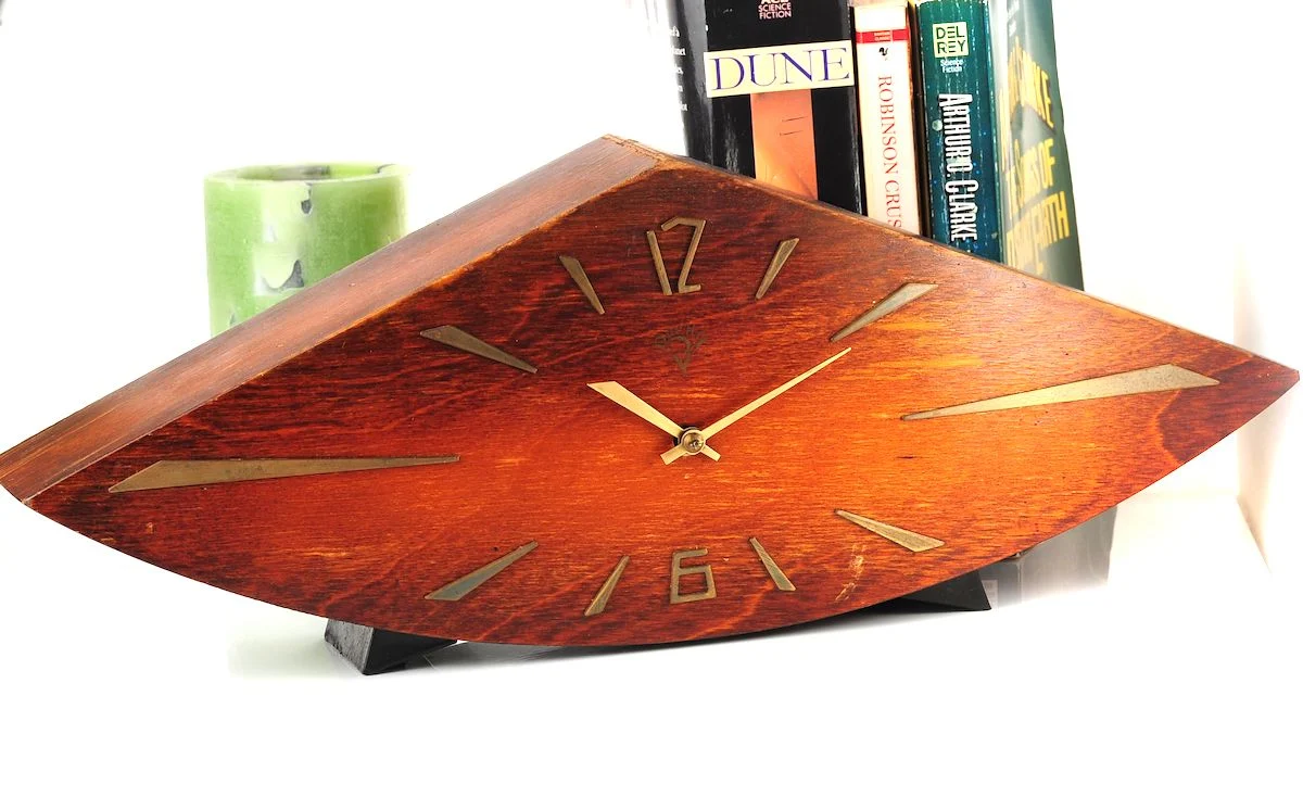 Vesna Soviet mechanical table clock (fireplace mantel clock) in wooden body