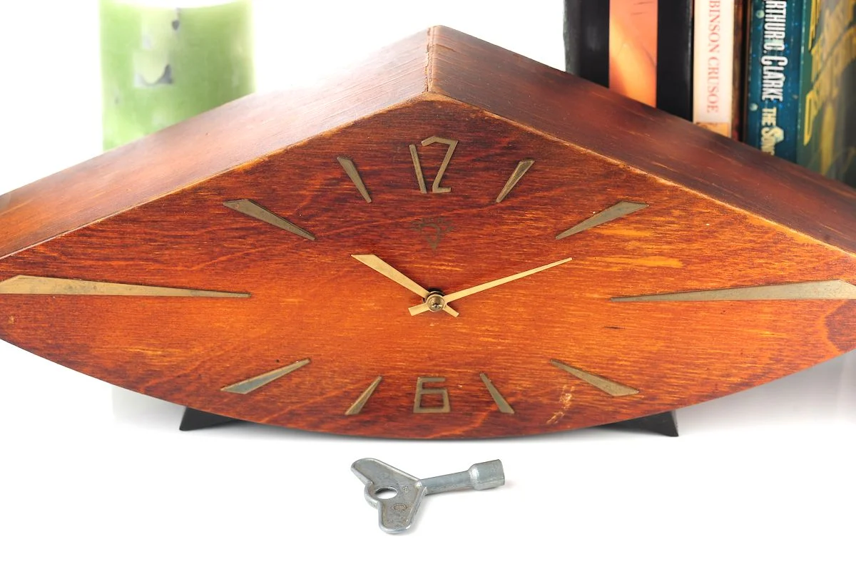 Vesna Soviet mechanical table clock (fireplace mantel clock) in wooden body