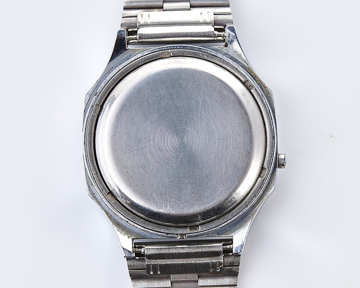 Digital vintage USSR wristwatch Electronika-5 with stainless steel bracelet