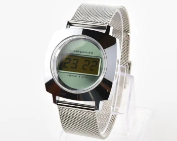 Early Soviet USSR digital watch Electronika 3049 (B6-02)