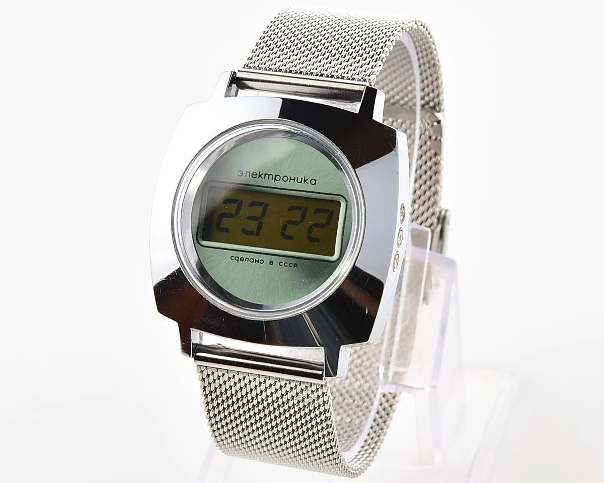 Early Soviet USSR digital watch Electronika 3049 (B6-02)