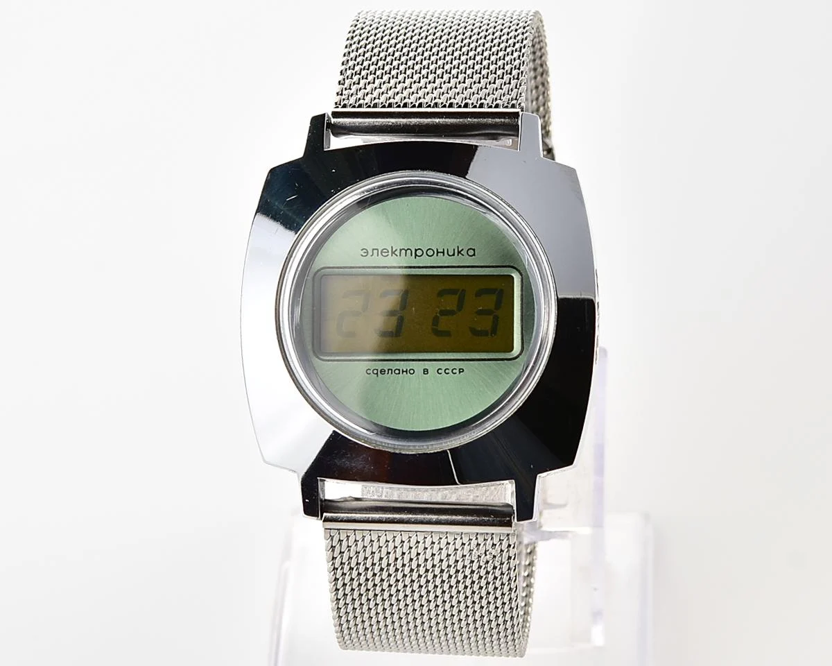 Early Soviet USSR digital watch Electronika 3049 (B6-02)