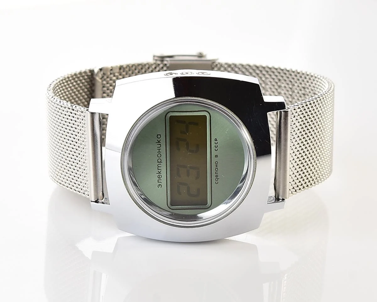 Early Soviet USSR digital watch Electronika 3049 (B6-02)