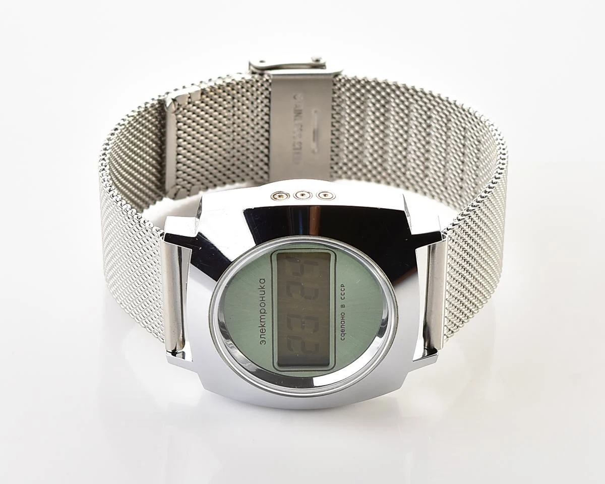 Early Soviet USSR digital watch Electronika 3049 (B6-02)