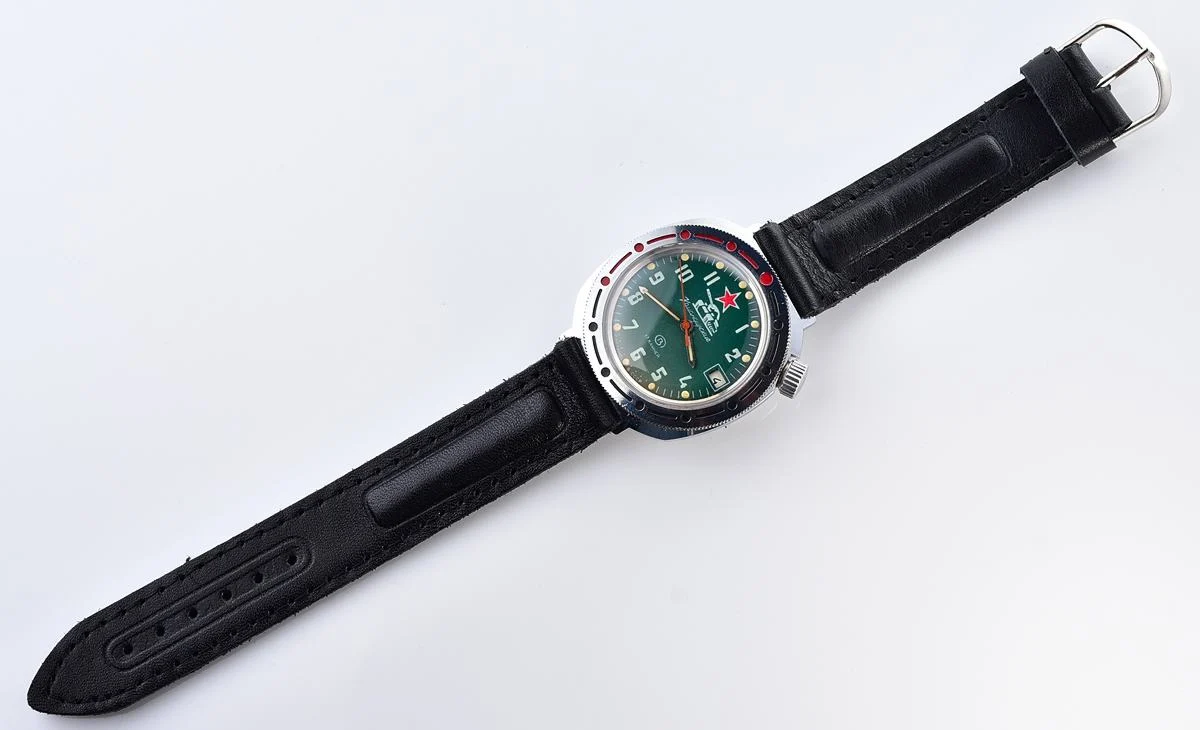 Vostok Commander's mechanical wristwatch - Komandirskie Tank!