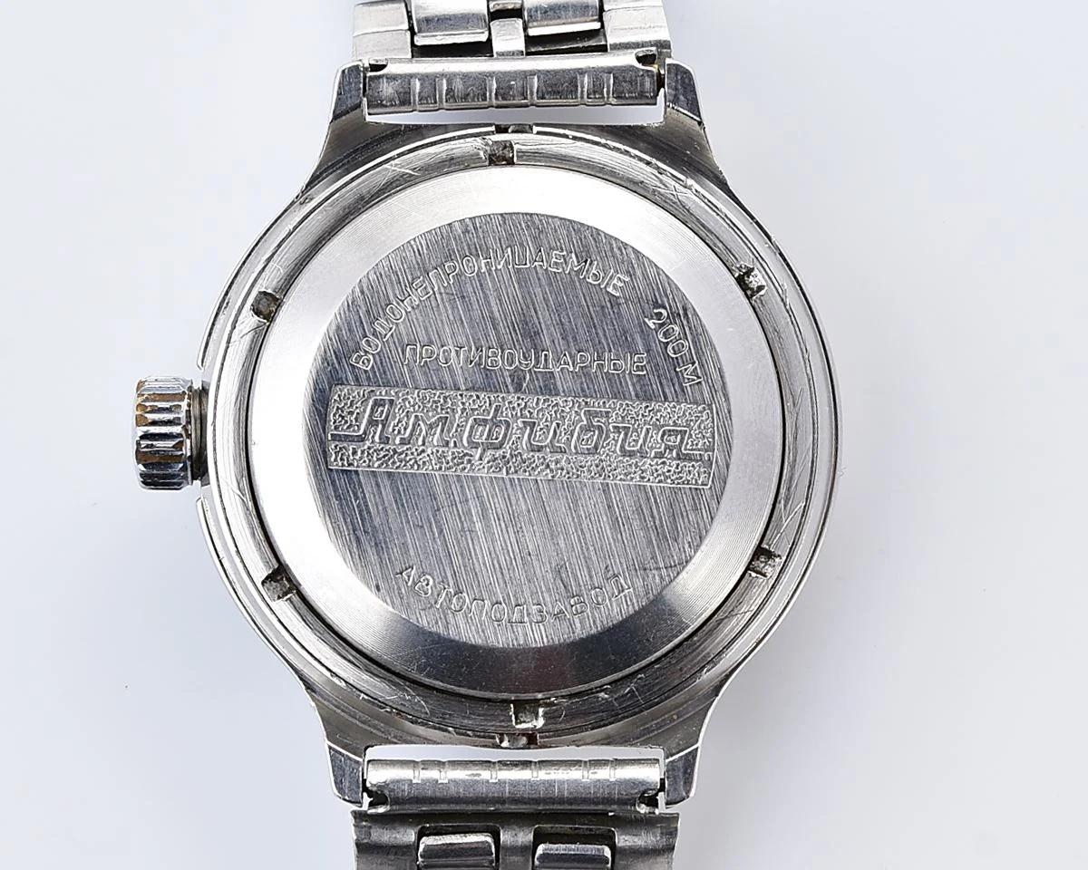 Vostok Komandirskie Paratroopers mechanical watch with automatic self-winding movement