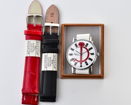 Excellent soviet LUCH PERESTROIKA quartz watch + two straps!