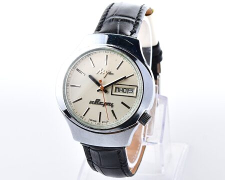 Rare soviet vintage watch LUCH with electro-mechanical hybrid 3055 movement!