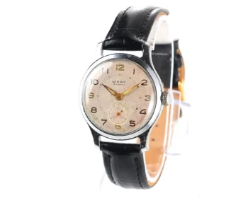 Vintage Soviet Mayak mechanical watch, 1MWF from the 1st quarter of 1956