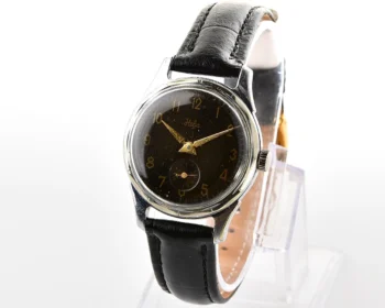 Vintage Soviet mechanical Neva wristwatch