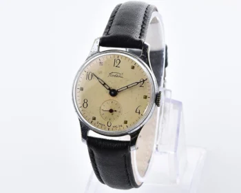 Vintage Soviet mechanical Pobeda watch, 2MChZ from 3rd quarter 1953!