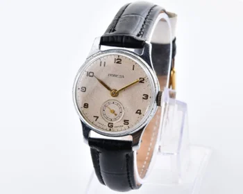 Vintage Soviet mechanical Pobeda watch, 1MChZ from the 4th quarter 1954!