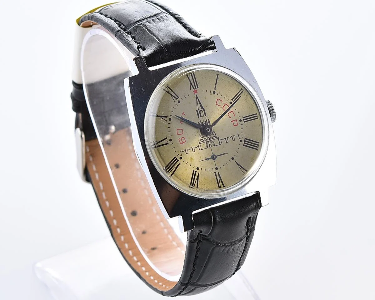 Vintage Pobeda watch with Kremlin – 60 years of USSR!