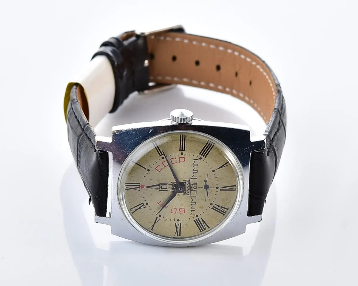 Vintage Pobeda watch with Kremlin – 60 years of USSR!