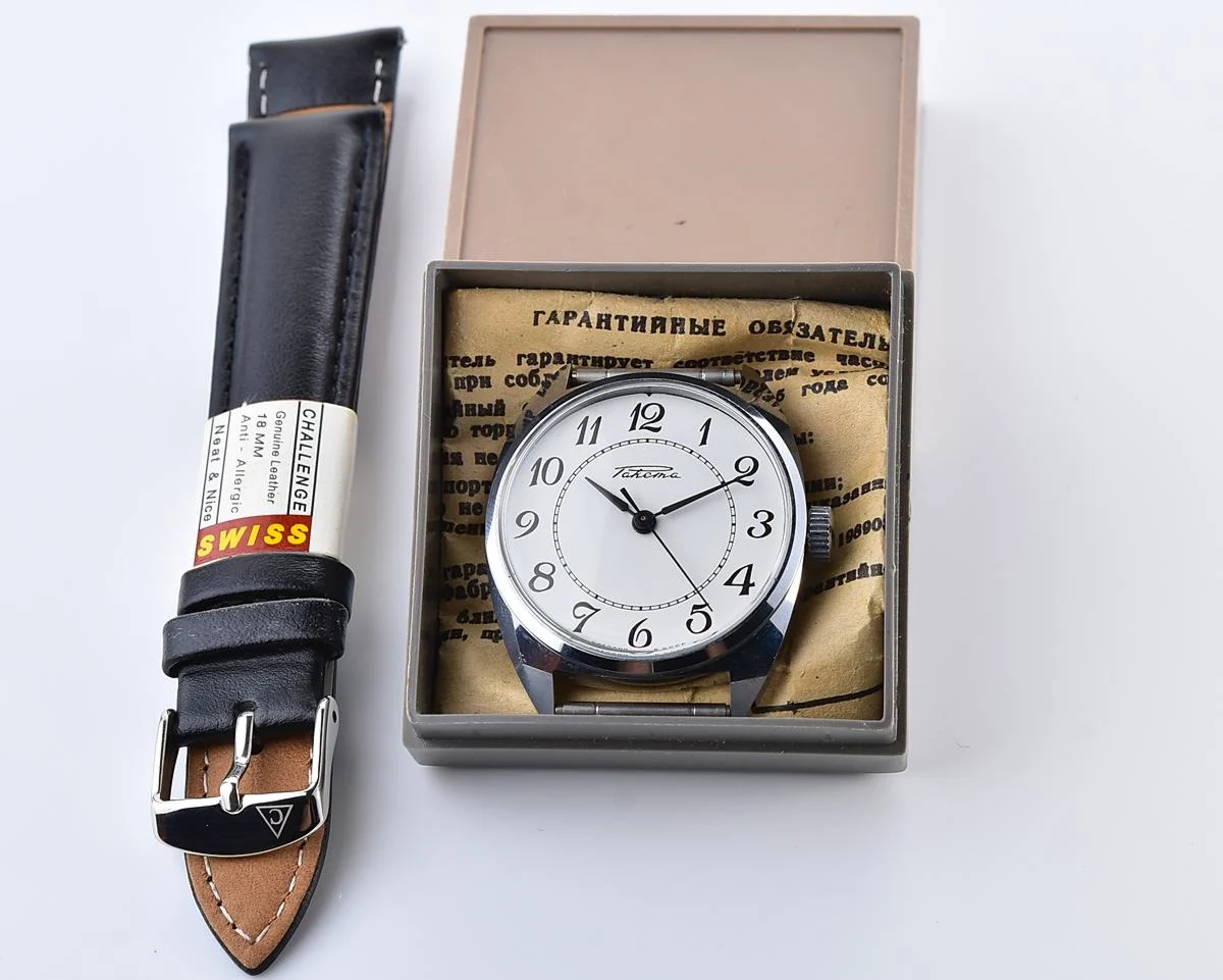 TIME CAPSULE: Vintage Soviet Raketa watch, New Old Stock (NOS)!