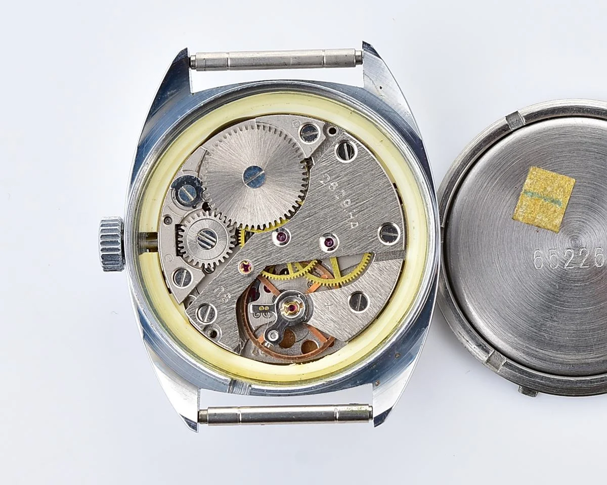 TIME CAPSULE: Vintage Soviet Raketa watch, New Old Stock (NOS)!