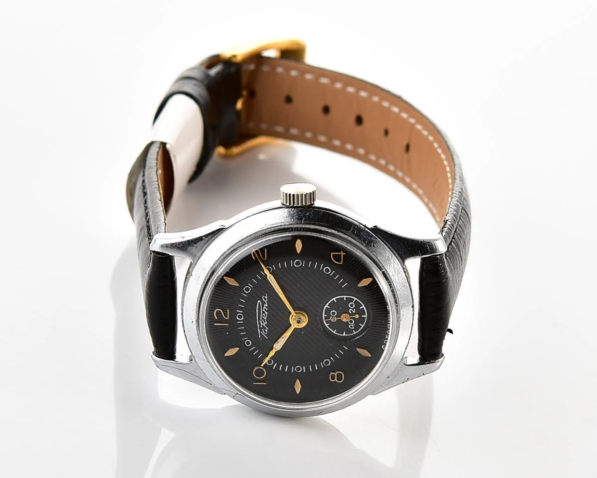 Vintage Soviet mechanical Raketa wrist watch