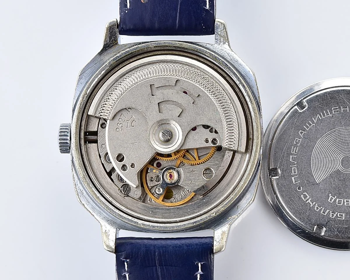 Soviet mechanical Raketa with automatic self winding movement