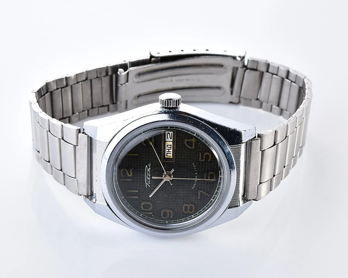 Raketa vintage mechanical wrist watch with double calendar