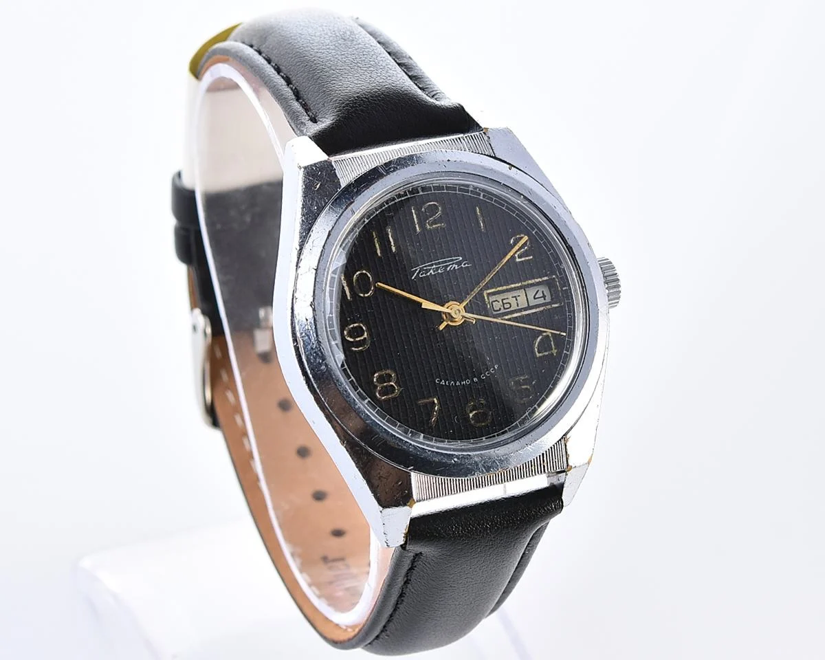 Raketa vintage mechanical wrist watch with double calendar