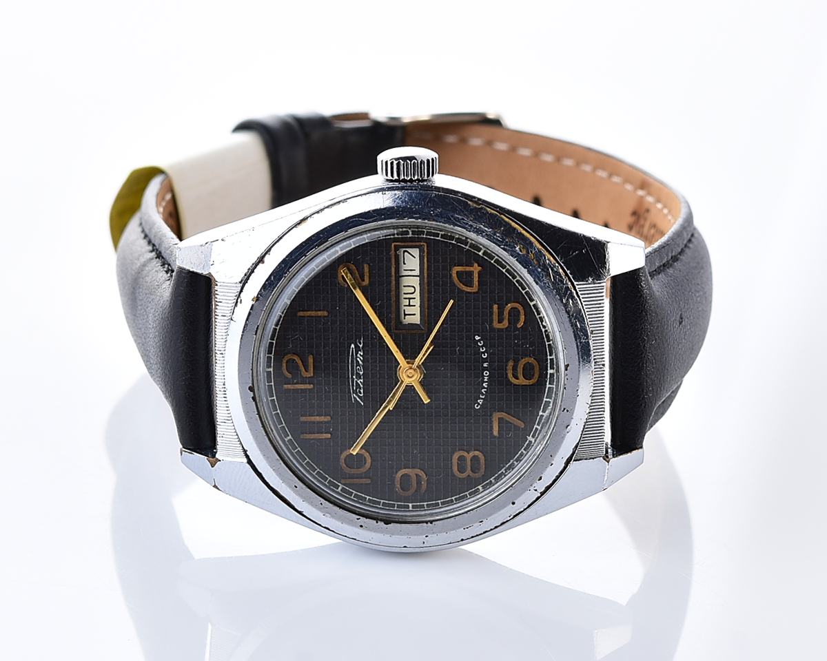 RAKETA vintage mechanical wrist watch with double calendar