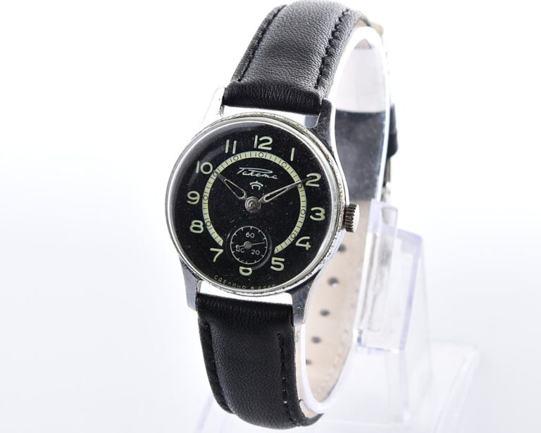 Vintage soviet RAKETA mechanical wristwatch