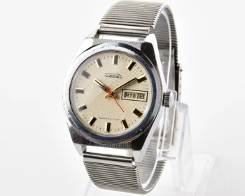 Raketa vintage mechanical wrist watch with double calendar