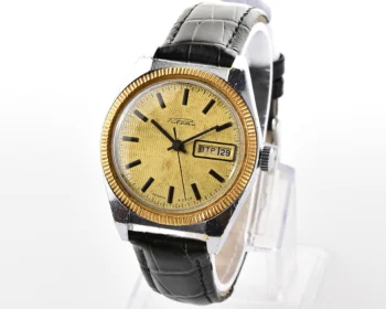 Raketa vintage mechanical wrist watch with double calendar and uncommon textured dial!
