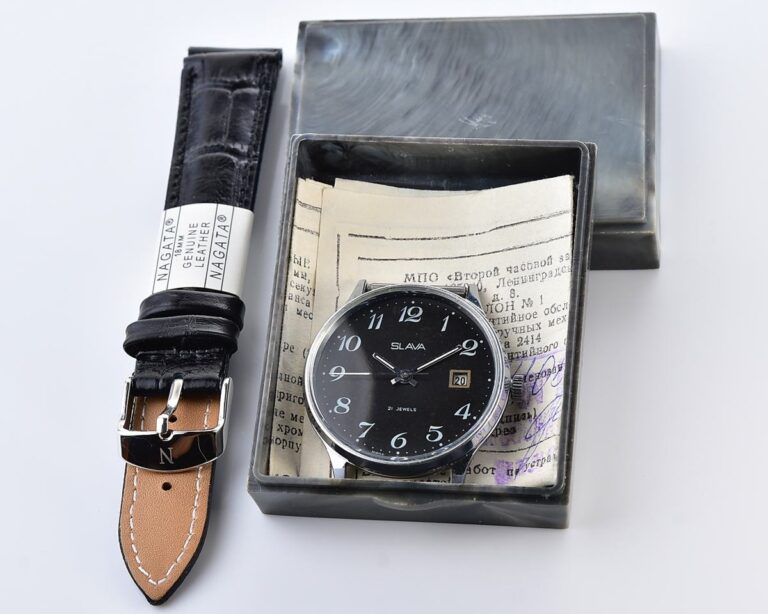 TIME CAPSULE: Vintage Slava soviet mechanical watch, NEW old stock(NOS)!