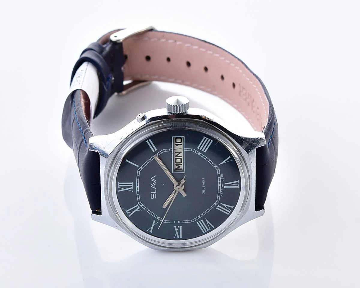 Large vintage Slava Soviet mechanical watch