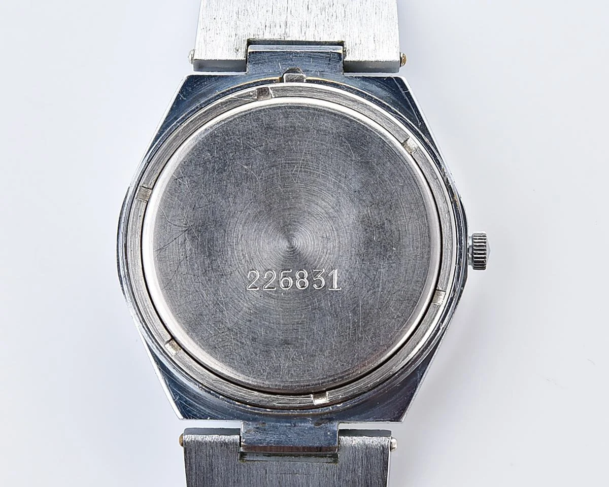 Soviet quartz Slava wristwatch with beautiful textured dial