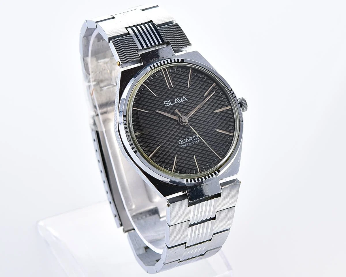 Soviet quartz Slava wristwatch with beautiful textured dial