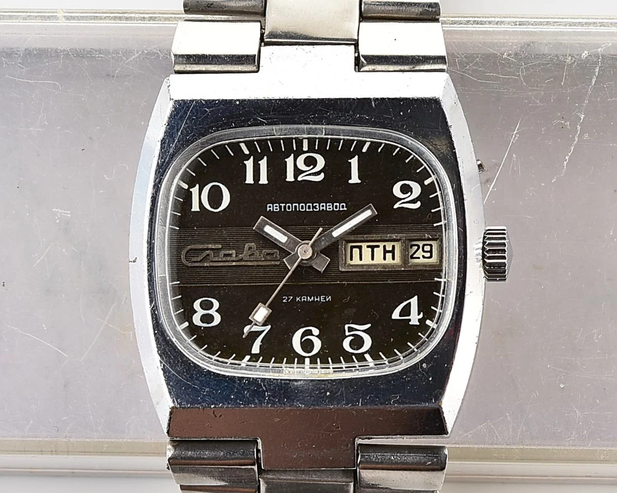Slava-tank Soviet mechanical vintage watch – automatic self winding movement