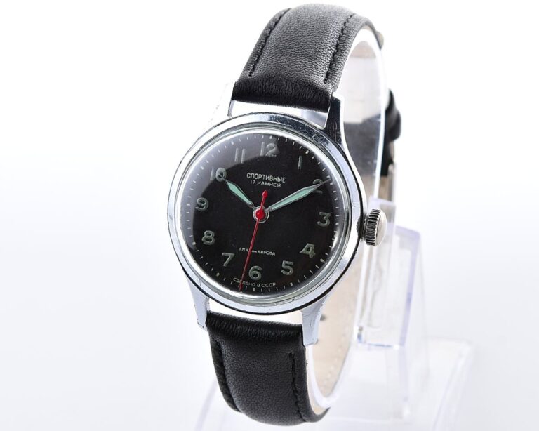 Vintage soviet SPORTIVNIE mechanical watch from the 1950s