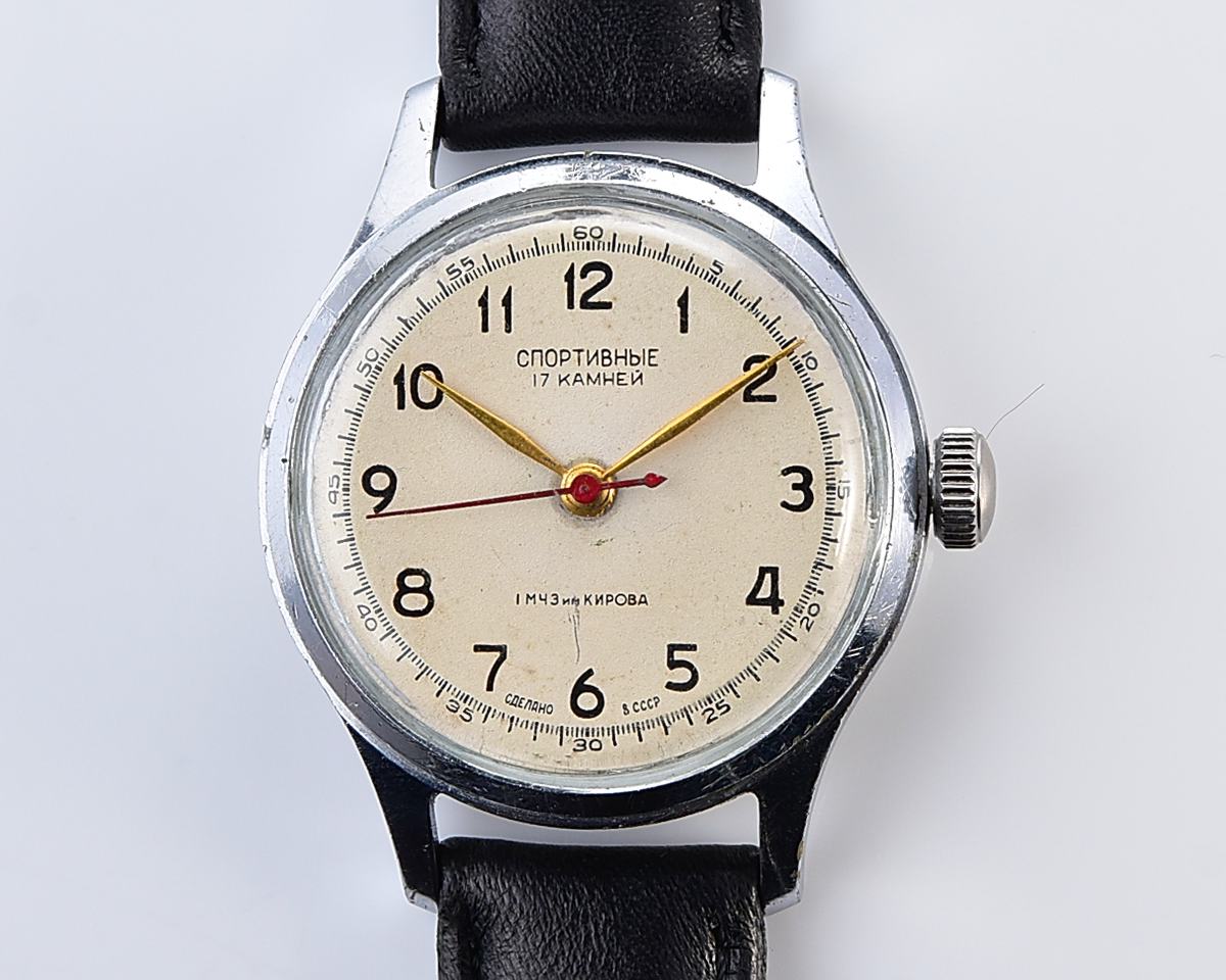 Excellent vintage soviet SPORTIVNIE mechanical watch from the 1950s