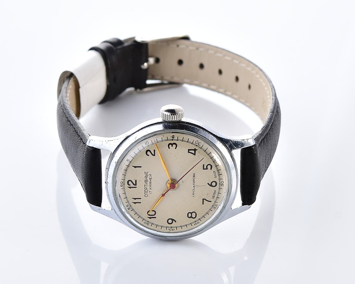 Excellent vintage soviet SPORTIVNIE mechanical watch from the 1950s