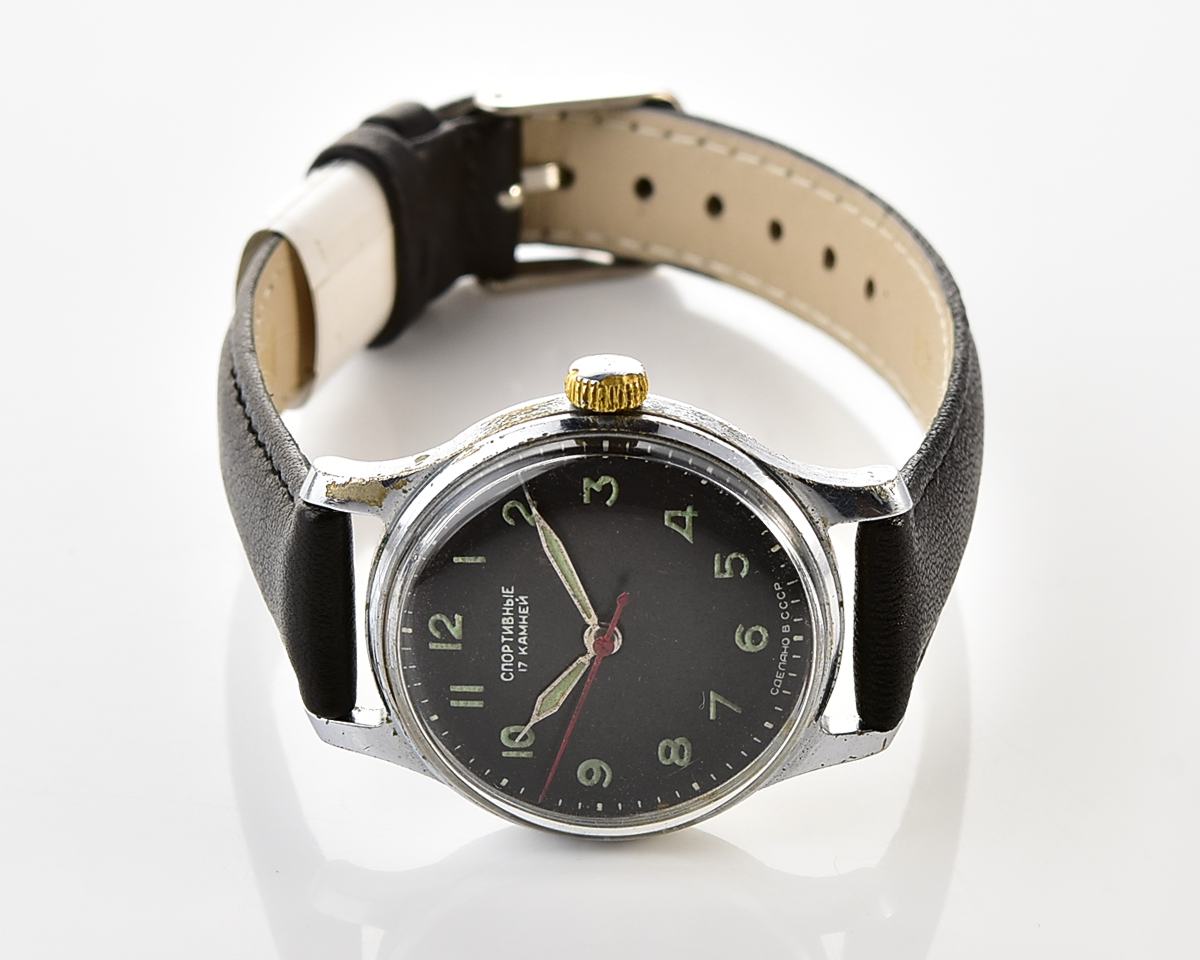 Vintage soviet SPORTIVNIE mechanical watch from the 1950s