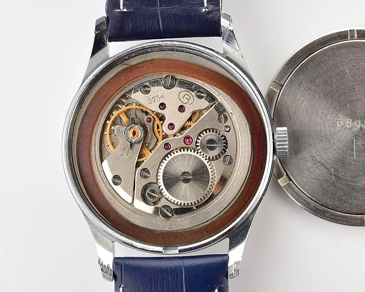 Soviet Vostok 2234 vintage mechanical wristwatch with hacking second hand!